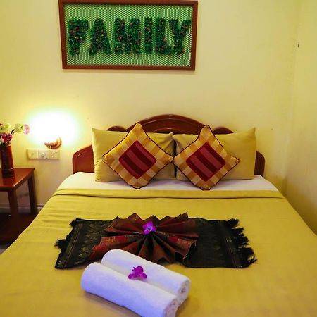 Fancy Guesthouse Phnom Penh Exteriör bild