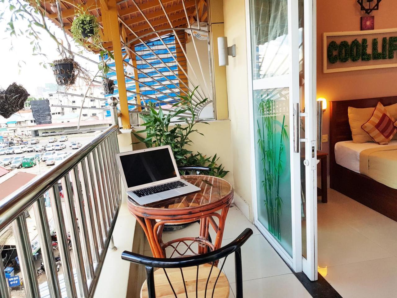 Fancy Guesthouse Phnom Penh Exteriör bild