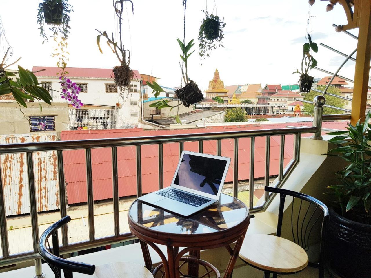 Fancy Guesthouse Phnom Penh Exteriör bild