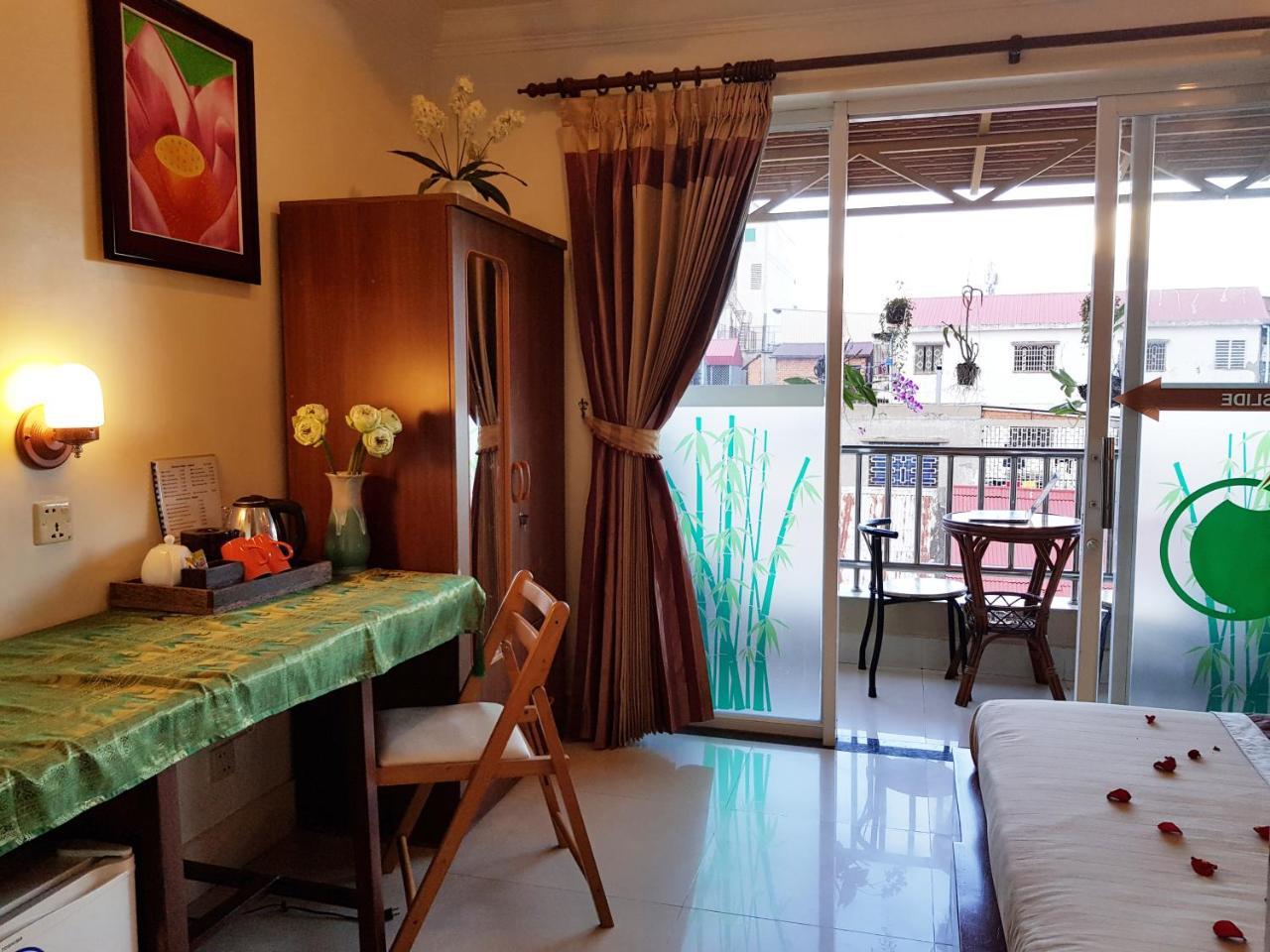 Fancy Guesthouse Phnom Penh Exteriör bild